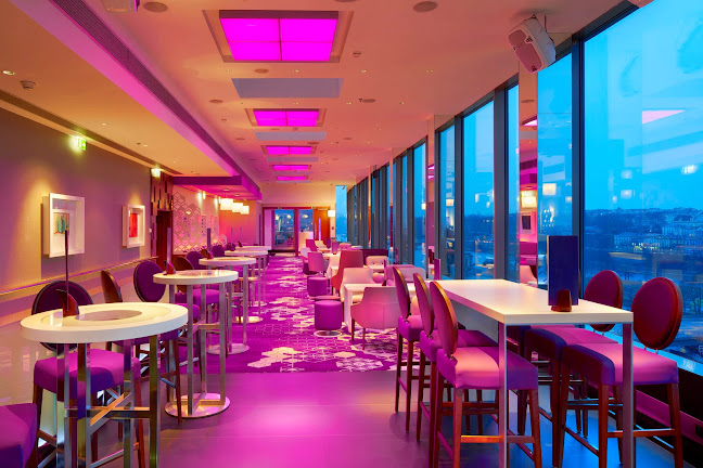 Cloud 9 Sky Bar & Lounge - Gastronomie a pohostinství