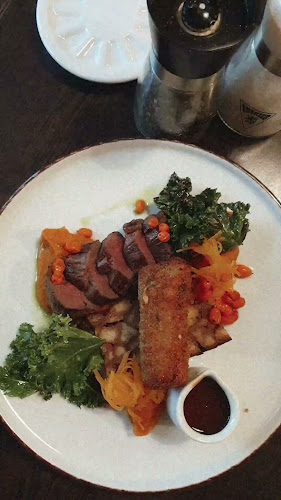 Vratislavova 28/12, 128 00 Praha 2