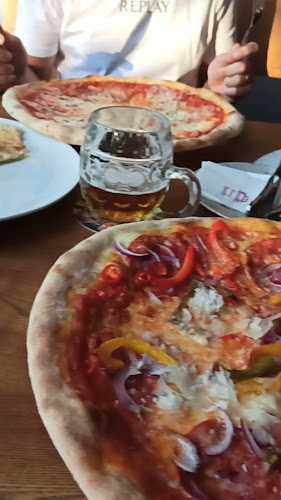 Opinii despre Garage Osteria în Plzeň 2-Slovany - Gastronomie a pohostinství