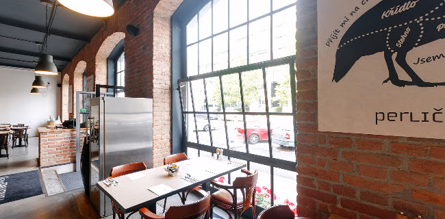 Pobřežní 1/42, 186 00 Karlín