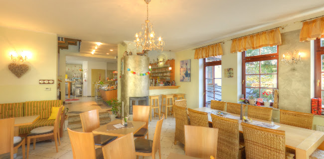 Kavárna Kousek - Gastronomie a pohostinství