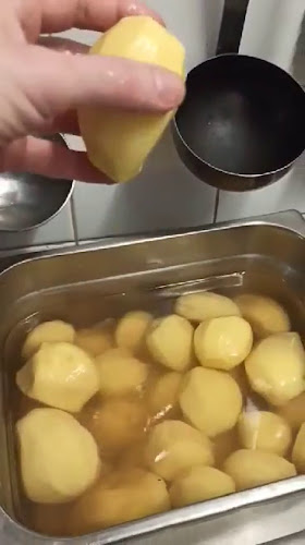 Opinii despre Restaurace Na Kovárně în Praha - Gastronomie a pohostinství