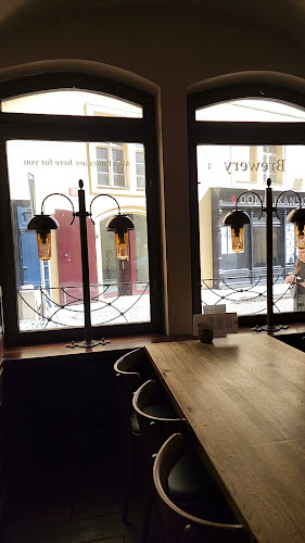 Opinii despre Pivovar U Tří růží în Staré Město - Gastronomie a pohostinství