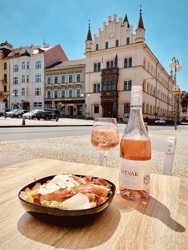 Masarykovo nám. 194/21, 405 02 Děčín 2