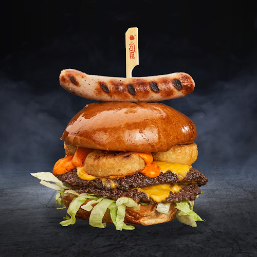 Opinii despre FAT CAT Downtown în Nové Město - Gastronomie a pohostinství