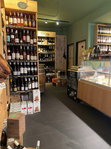 Opinii despre Vinotéka Sýrárna - Český archiv vín Žižkov în Praha - Gastronomie a pohostinství