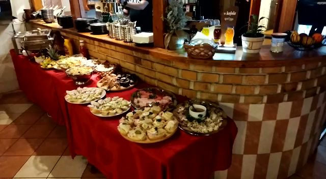 Opinii despre Restaurace Delta Trutnov în Horní Staré Město - Gastronomie a pohostinství