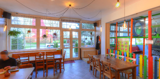 Comentarii opinii despre Pizza-doma Caffe Restaurant s velkou dětskou hernou