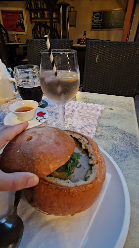 Opinii despre Tkalcovský Dvůr în Malá Strana - Gastronomie a pohostinství