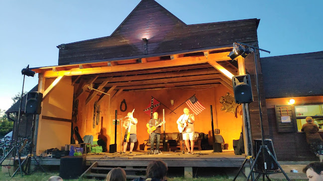 country saloon v jeteli