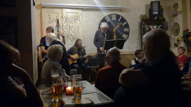 Opinii despre Salmovská Literární Kavárna în Nové Město - Gastronomie a pohostinství