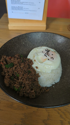 Opinii despre Khomfi în Karlín - Gastronomie a pohostinství