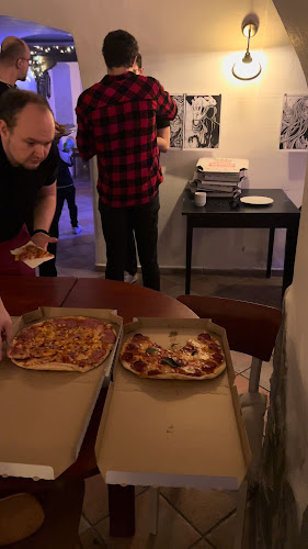 Opinii despre pizza KARAMBA în Olomouc - Gastronomie a pohostinství