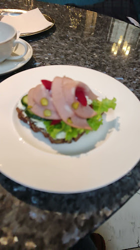 Opinii despre TONY'S CAFE & BAR în Staré Město - Gastronomie a pohostinství