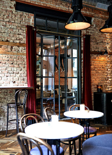 Opinii despre Cafe~Cafe în Staré Město - Gastronomie a pohostinství