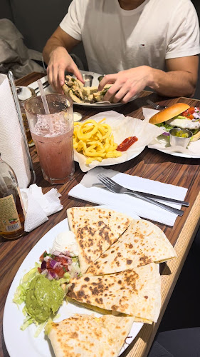 Comentarii opinii despre Restaurace HOOTERS Havelská