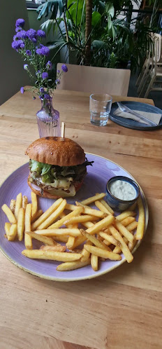 CHUTNEJ vegan kitchen & café