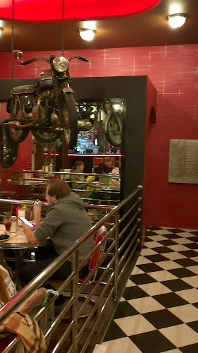 Opinii despre James Dean Prague în Staré Město - Gastronomie a pohostinství