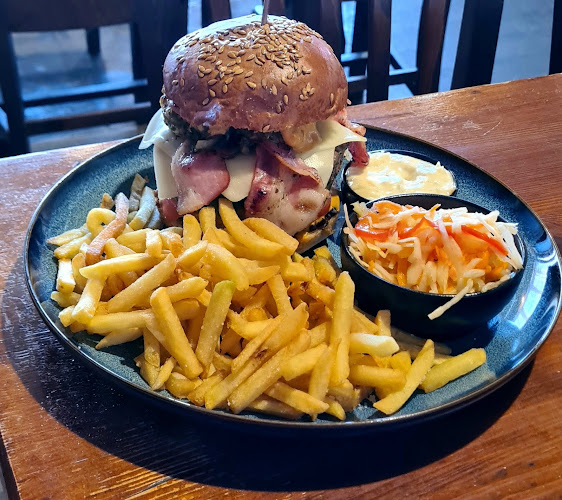 Opinii despre Krčma U Zvonu în Ostrava - Gastronomie a pohostinství