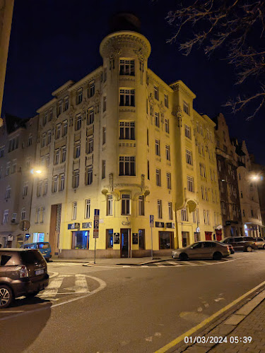 Opinii despre L2P Café & Bar în Brno - Gastronomie a pohostinství