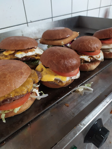 Comentarii opinii despre Džejmis burgers