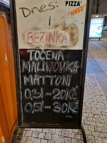 Opinii despre Pizza "HNED" în Praha - Gastronomie a pohostinství