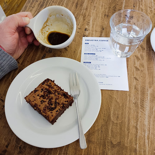 Opinii despre Industra Coffee în Brno - Gastronomie a pohostinství