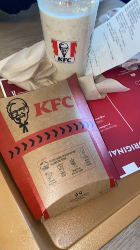 Opinii despre KFC Brno Masarykova în Brno - Gastronomie a pohostinství