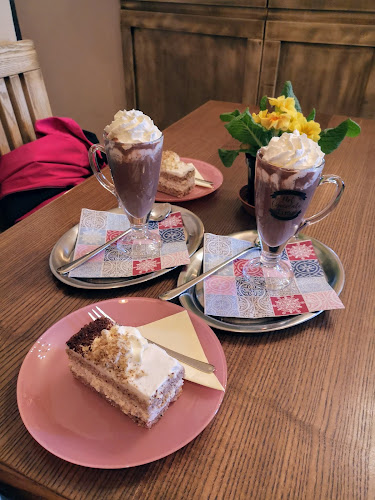 Lu Cafe - Gastronomie a pohostinství