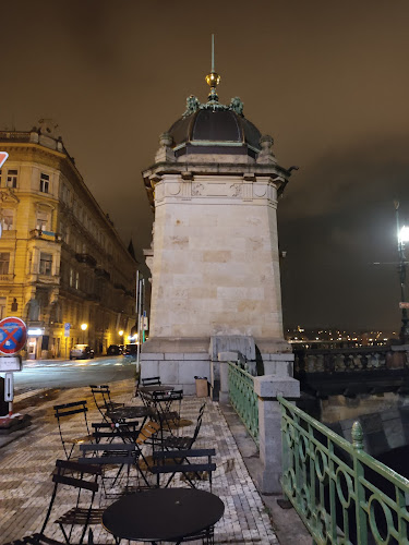 Claudia coffee - Malá Strana