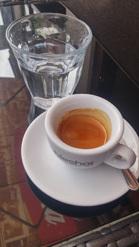 Comentarii opinii despre Love Coffee