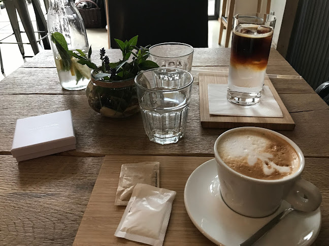 Face To Face cafe-bar