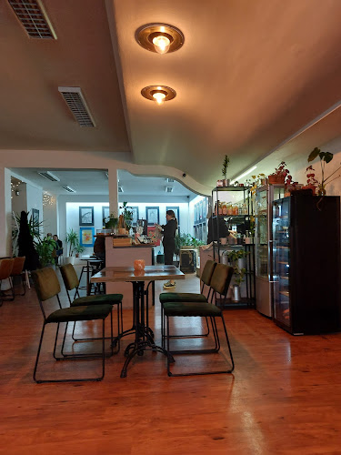 Comentarii opinii despre PROSTOR