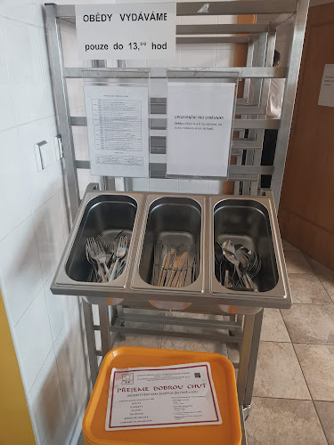 Comentarii opinii despre Učňovská prodejna a občerstvení