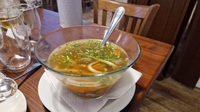 Opinii despre Restaurace Na Křižovatce în Liberec - Gastronomie a pohostinství