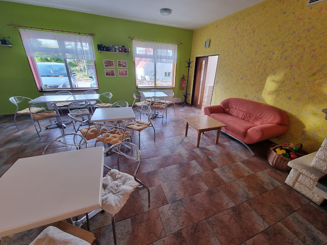 Cafe Bar - Gastronomie a pohostinství