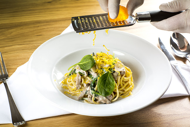 Opinii despre Restaurace a penzion Na Sklepích, Chrudim în Chrudim - Gastronomie a pohostinství