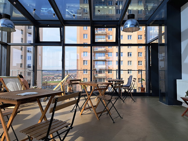 Opinii despre Coffee Trail Garden în Brno - Gastronomie a pohostinství