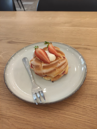 Comentarii opinii despre Hravé Kafé