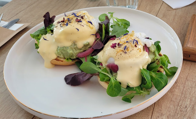 Comentarii opinii despre HUGO kavárna