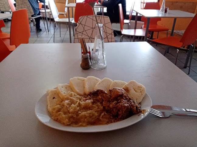 Opinii despre Jídelna "Na náměstí" în Ostrov - Gastronomie a pohostinství