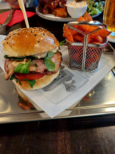 Comentarii opinii despre Burger House Pecr