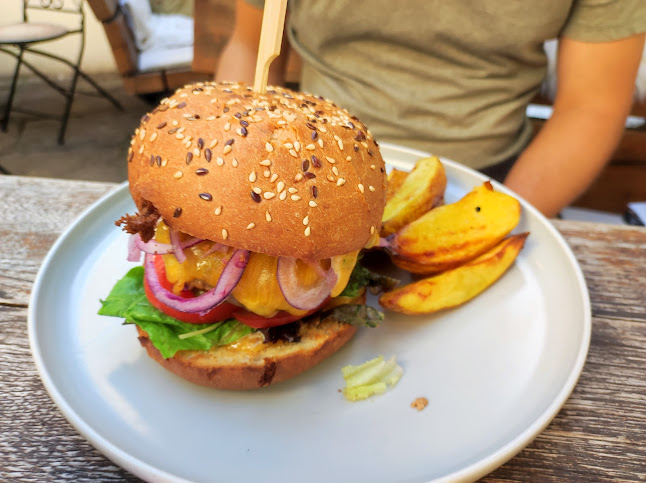 Mikuláš - Gastronomie a pohostinství