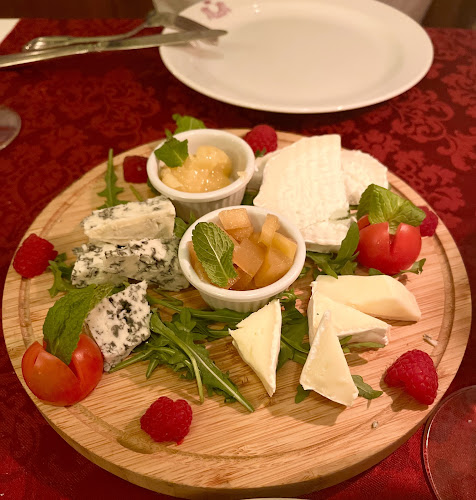 Opinii despre Restaurace U Zlaté koule în Mariánské Lázně - Gastronomie a pohostinství