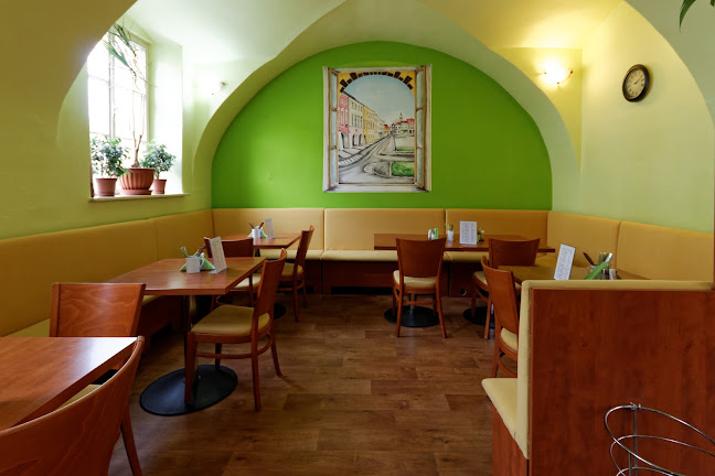 Velké nám. 40/25, 767 01 Kroměříž 1