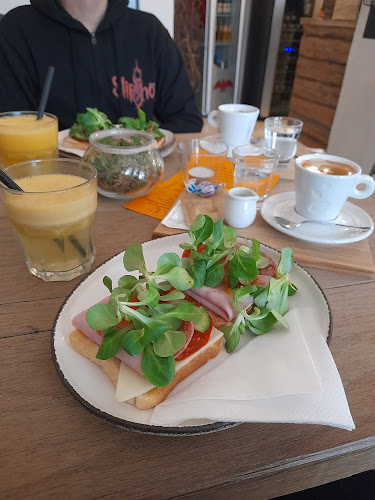 Opinii despre Face To Face cafe-bar în Prostějov - Gastronomie a pohostinství