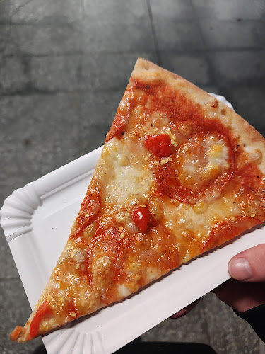 Opinii despre Pizza 30 - Muzeum în Praha 2 - Gastronomie a pohostinství