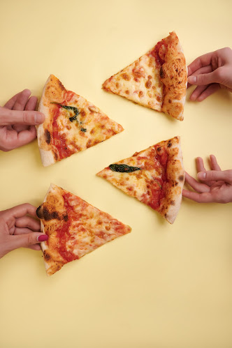 Opinii despre Tato Pizza Express în Praha 13 - Gastronomie a pohostinství