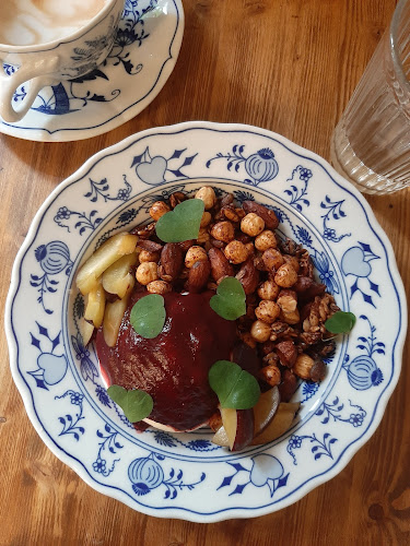 Comentarii opinii despre Cafe Hrnek