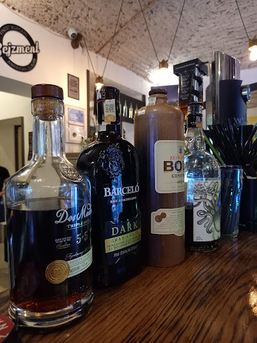 Opinii despre Bejzment în Praha - Gastronomie a pohostinství